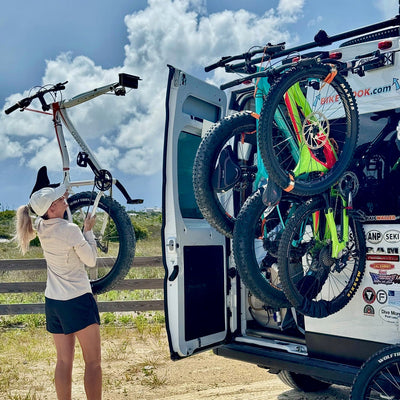 loading a bicycle on rear door Bike-Hook 3up 